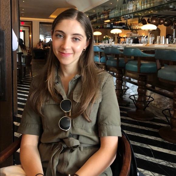 Meet your Posher, Chloe - Picture 7 of 8